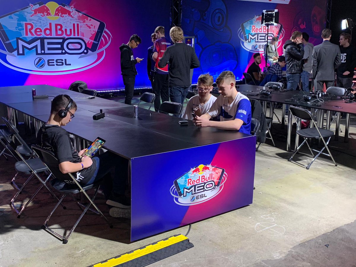 TryElite_eSport's tweet photo. Für die top 8 hat's gereicht, dann leider gegen schwarzen raus der mit einer unfassbar starken Leistung ein 3:0 gegen Gamefreak erzielen konnte.

#RedBullMEO #esl #redbullgermany #RedBull #ClashRoyale #meo https://t.co/BzOb4u0M14