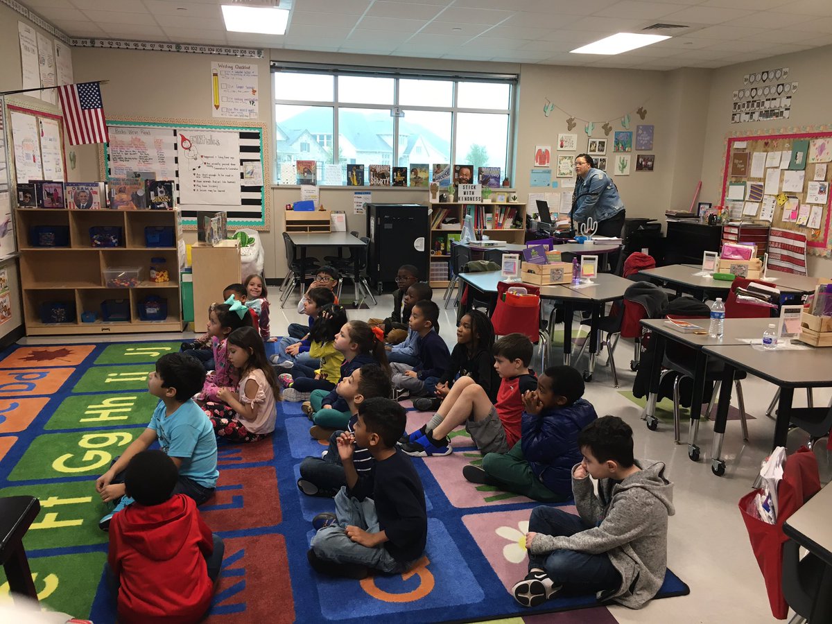 PomonaElem's tweet image. 1st Grade Pirates engaged in class discussion, guided reading, Imagine Learning, and stations! #MyAlvinISD #learningrocks