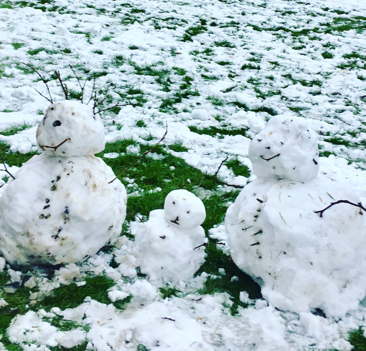 #WhereInRomsey is this adorable Snow Family? ⛄️ 

#Romsey #AboutRomsey #hampshire #snow #snowman #snowing #snowday #snowmageddon