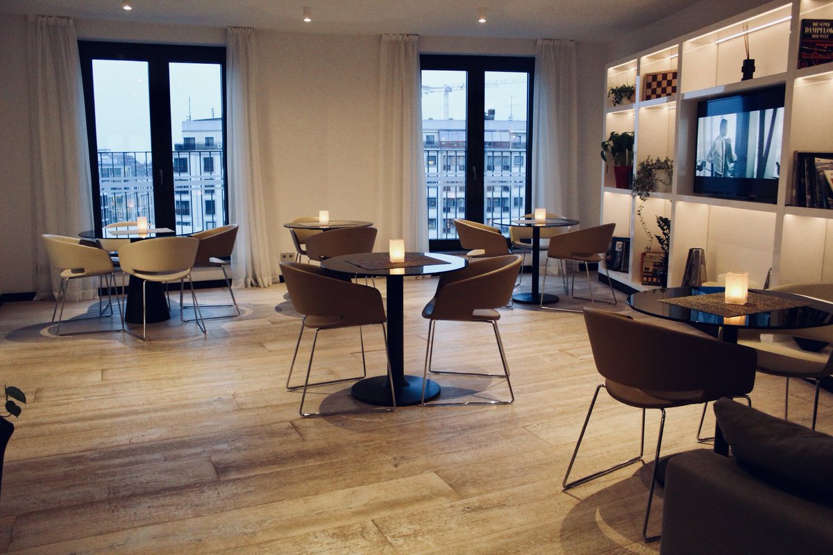 Melia_Berlin's tweet photo. Want to #enjoy #teatime, #snacks or #drinks while #playing #chess? You have #booked a #LevelAppartement or one of our #suites? Then this is the right #place for you: Our #LevelLounge. An #exclusive #place for you.
#SoulMatters
https://t.co/AxVaFigPLd https://t.co/Xr0h54mAE3
