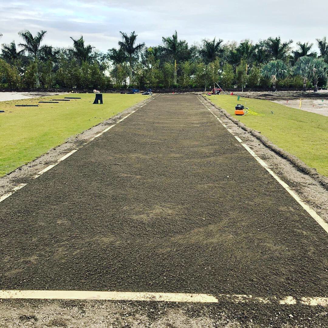 STI_Turf's tweet photo. Nice tee line at Longboat Key Golf Club in Longboat Key, Florida, courtesy of our friends with Synthetic Turf International of Tampa Bay.
#eztee #experienceagreenerworld #andabettergolffacility #beforeandafter #documentingtheprocess #stc https://t.co/xRRlFCRcP7