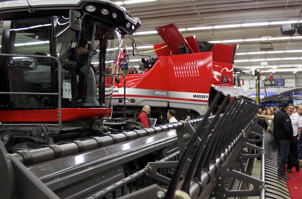 CntryGuide's tweet photo. Our most-read story overnight: new federal tax rules on depreciation will provide a larger #tax write-off sooner for farmers and agribusinesses. https://t.co/c45wELmUVO cdnag https://t.co/bHM6bpxw6D