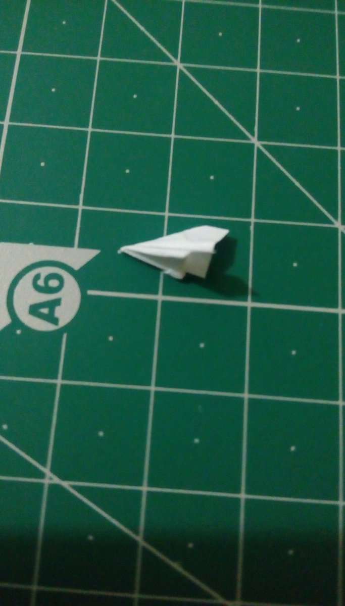 mrgunpla47's tweet photo. 紙飛行機試作一号機です。
（何だよ!この説明は!www https://t.co/YXhM0a0pM1