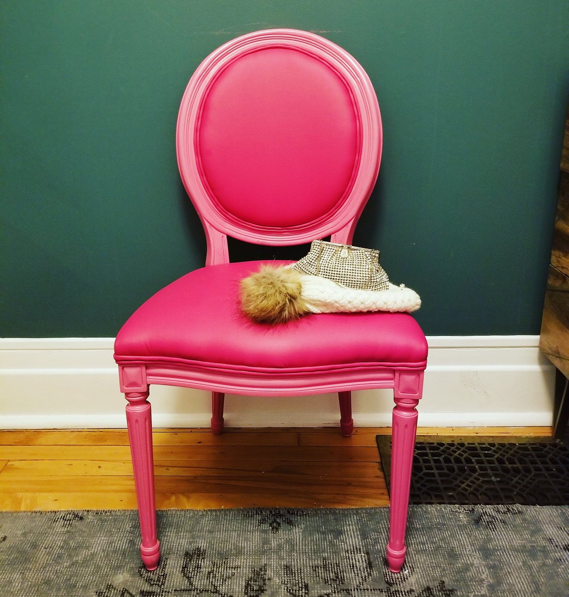 GrassrootsDandB's tweet image. Diamonds, fur (faux), and leather, what more could a girl ask for?! #TGIF #refurbishedchair #stylefordays #grassrootsdesign