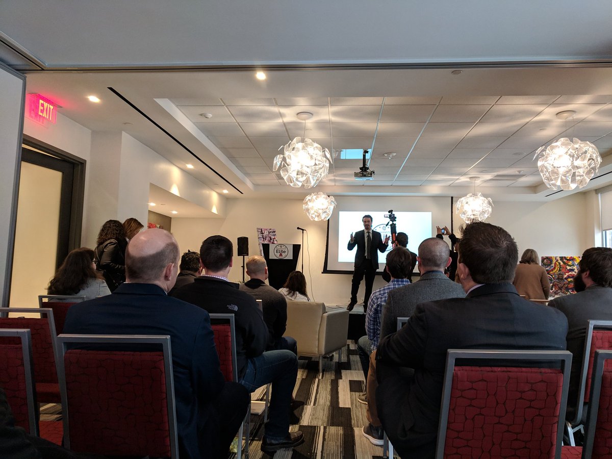 JacqueFinn's tweet photo. Made it to @WashingtonElite this weekend to discuss AI, #blockchain, &amp; the ultimate #crypto &amp; digital data storage solution @DataBunkerSafe 😁

Just a few of the excellent people here! @NetworksManager @johnkim77 @jonnylitecoin https://t.co/eNFdIwvF8U