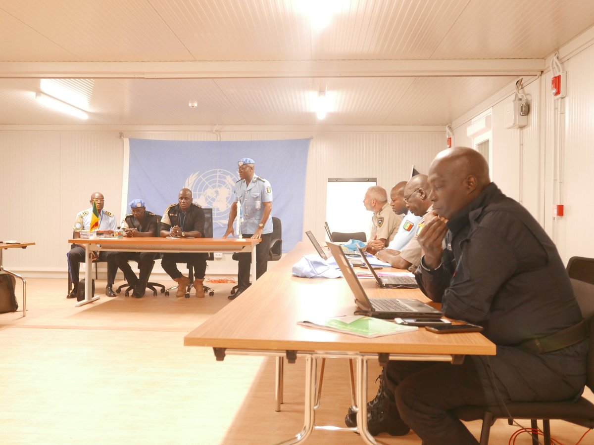 PcYacouba's tweet image. #FORMATIONDESFORMATEURS La MINUSMA-UNPOL renforce la capacité de ses formateurs en matière de Police de Proximité. @UN_MINUSMA @UNPeacekeeping @UNPOL @UN @SecuriteML