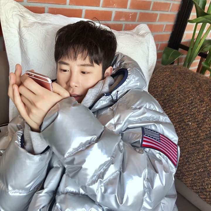 loveblockb3's tweet photo. #HappyPyojihoonday  표지훈 사랑해!! 앞으로도 건강하고 자주보자 사랑둥이야💖💖💖 https://t.co/tQ0OE1eRKO