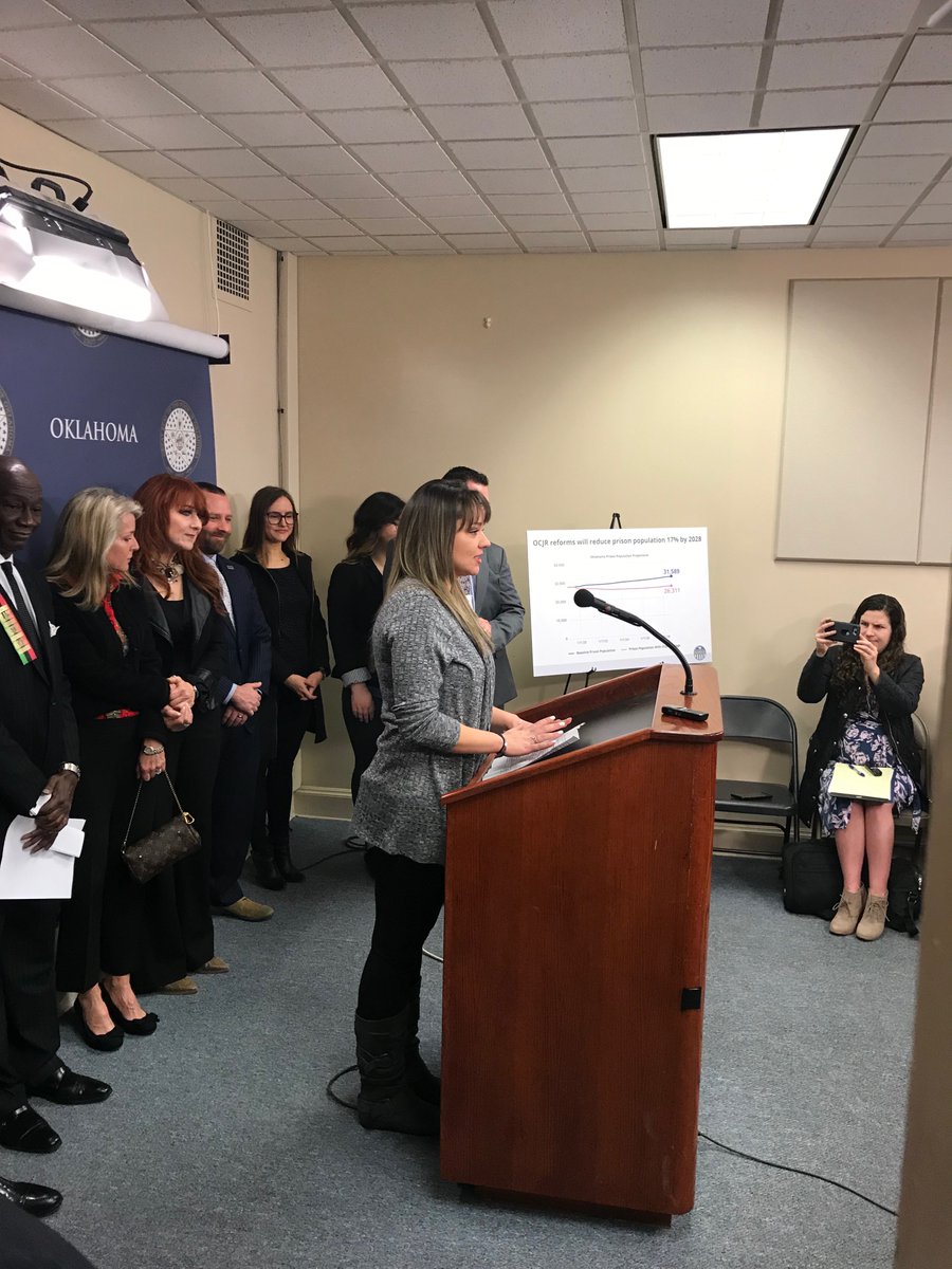 OKJusticeReform's tweet photo. Hearing from one of our #ProjectCommutation applicants, Kayla Jo Jeffries, on the impact her commutation had for her and her family: "I went home seven weeks ago and I got to spend Christmas with my children."
#OKJusticeReform https://t.co/OpOcGNqvsC