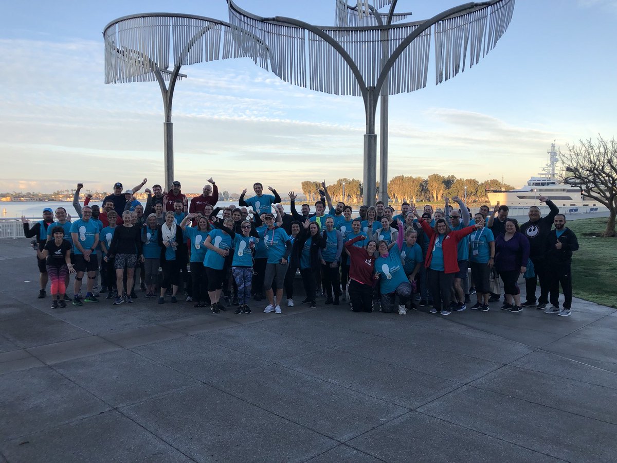 340BCoalition's tweet photo. Thanks to these Fun Run and Walk attendees for waking up early for @FatherJoes! #340BConf https://t.co/egPZPAwKXd