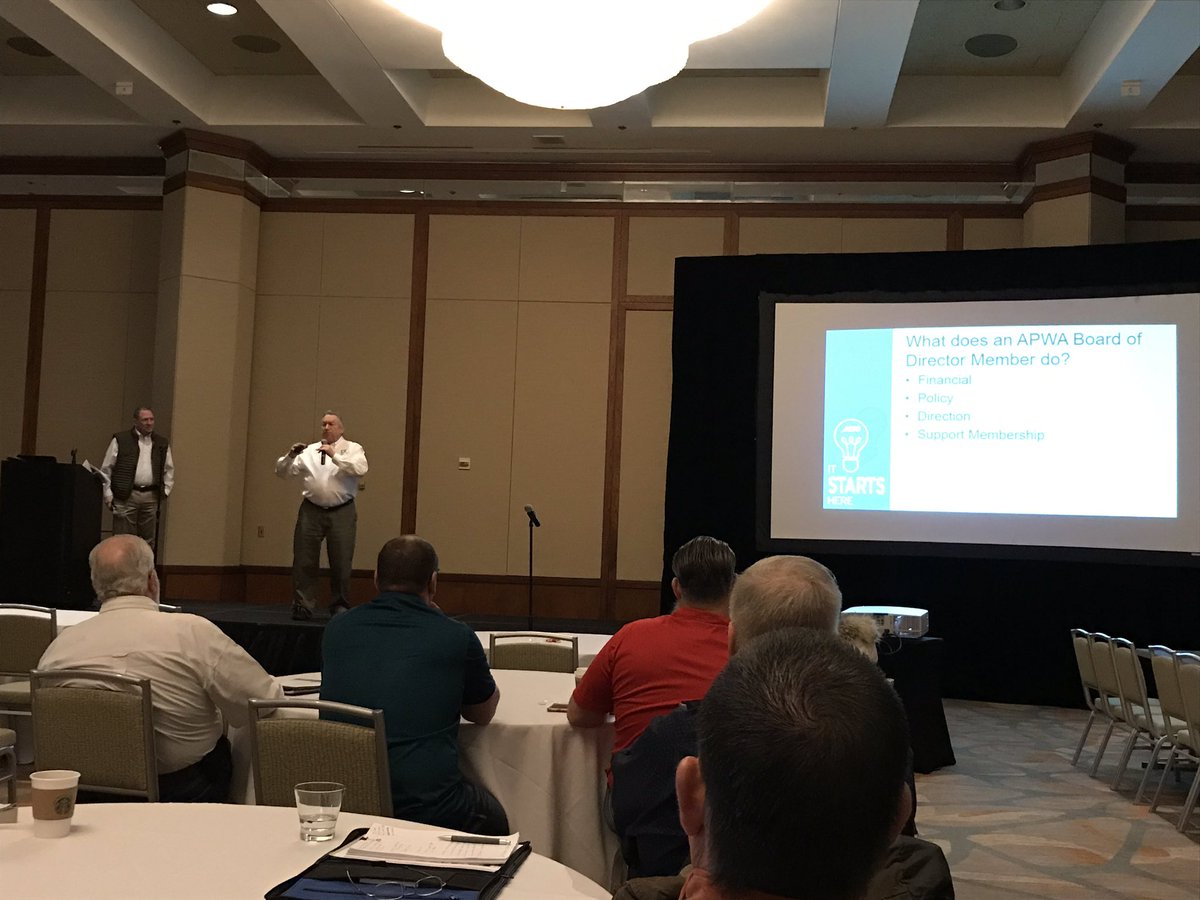 <a href="/APWAFlorida/">APWA Florida Chapter</a> alum and Region IV Director Doug Layton talking about being a regional director <a href="/APWATWEETS/">APWA</a> #CLTCoC2019