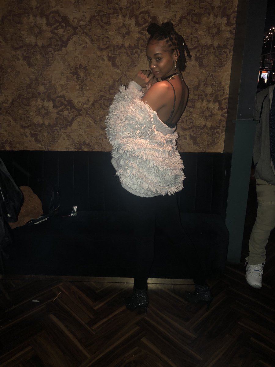 VibewBriSi's tweet image. I need an agent.

#BlackGirlMagic #BlackGirlsRock #locmami #locjourney #justthebeginning #blackmodels