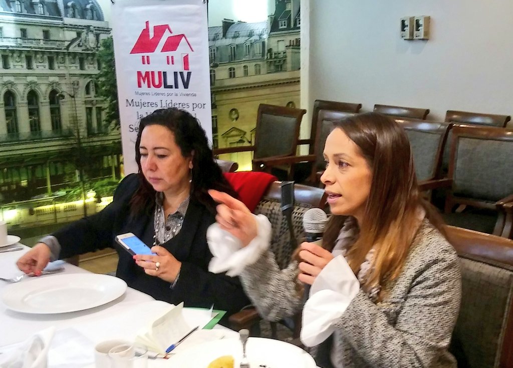 CONVIVES_mx's tweet photo. La #ReconstruccionCDMX es importante para nosotros. 

Desde la reunión de #SociasMuliv, nuestra Directora General @JackieVQ recordó el convenio que firmamos con la @Comision_CDMX https://t.co/pyLm6vP04S