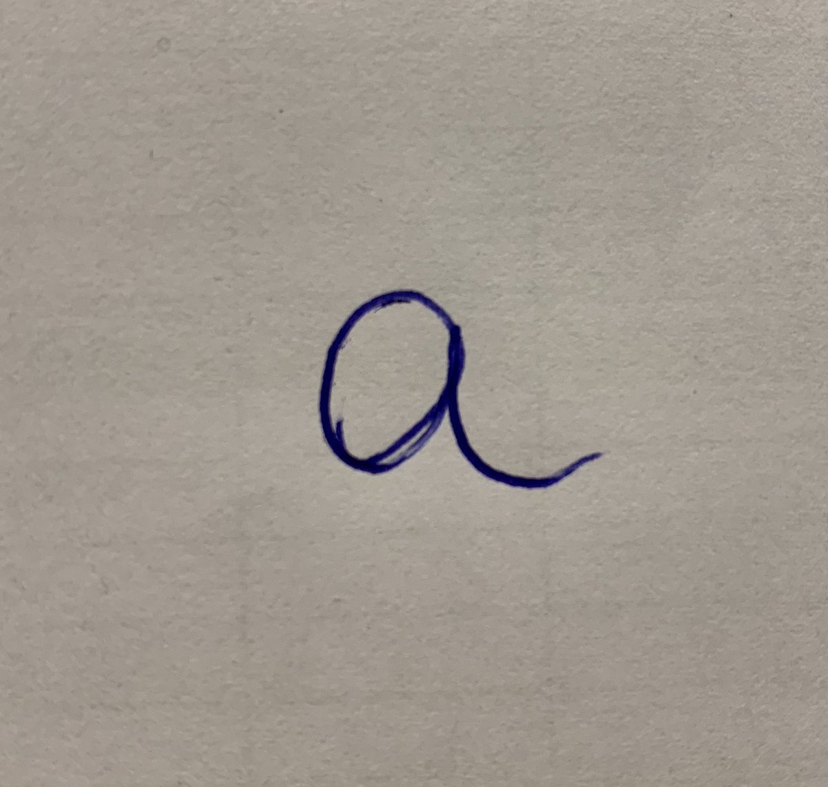 pyyvan's tweet photo. Y'a deux types de personnes, vous écrivez votre lettre «a» comment ?

🔁 Rt pour la première
❤️ Fav pour la deuxième https://t.co/rAEF9XcnPH