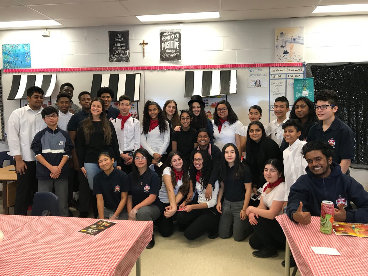 TCDSB's tweet photo. Grade 9 AP French students from @fatherhenrycarr celebrated French language &amp; culture at their ‘Cafe Zaï Zaï’. Students welcomed guests, speaking French and encouraging them to enjoy some cuisine, as students and staff were immersed in the culture. #CarnavalTime https://t.co/ezUwpPRcZd