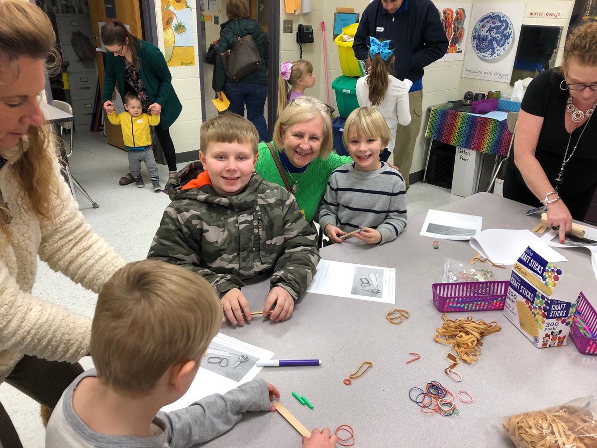 bears_rd's tweet photo. Students and families having fun with science during our Science Family Fun night on January 31, 2019 https://t.co/B3fhbXefln
