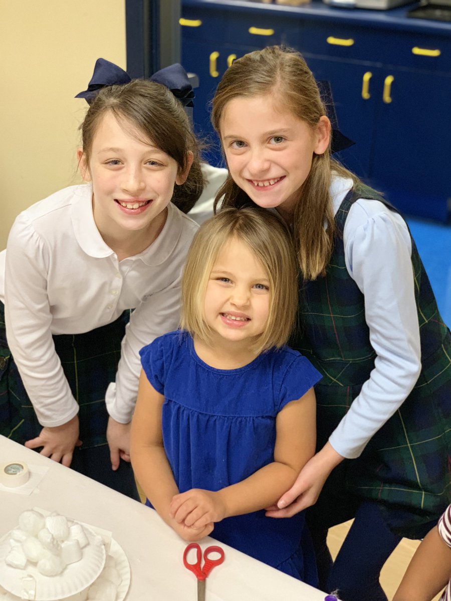 We love being leaders and teaching our buddies about STEAM! How can we build an igloo? #trinitylearns 
@STEAMTrinityATL