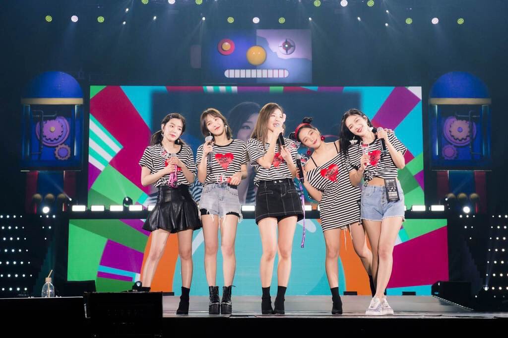 Reveluvlive5's tweet photo. #RedVelvet⁠ ⁠ #레드벨벳⁠ ⁠
#RedVelvet好きな人と猛烈に絡みたくて絡みたくて仕方がないのでRedVelvet好きな人がRTしてくれたらフォローしますのでこれを見たRedVelvet好きな人は是非RT拡散してください https://t.co/am9qPtNL9S