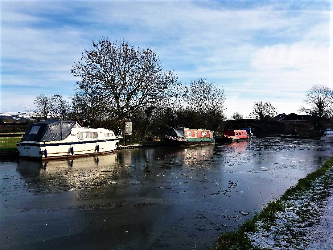 LancasterCanal's tweet image. Not much traffic on the #LancasterCanal today.