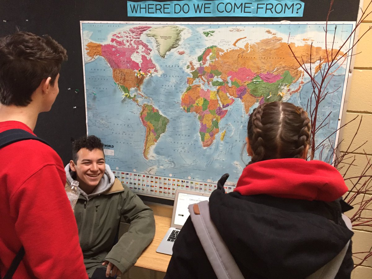 RosseauLake's tweet photo. Ss inspiring Ss at RLC’s #DISCOVERY fair. The rules of the day? Respect, engagement, and fun! #RLClearns https://t.co/xyn2aBeLPi