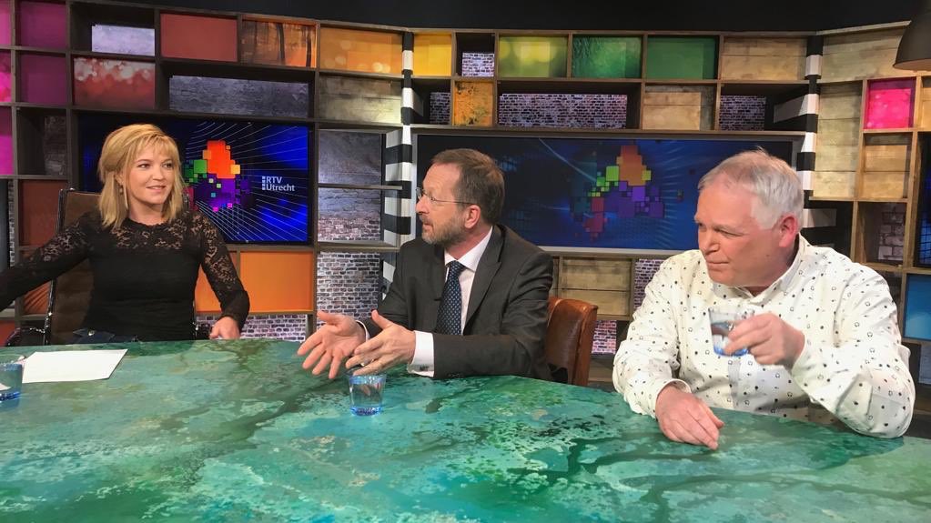 📺 Kijktip: ambassadeur in Spanje, <a href="/MatthijsvBonzel/">Matthijs van Bonzel</a>, op dit moment bij <a href="/rtvutrecht/">RTV Utrecht</a>.

#NLamb2019