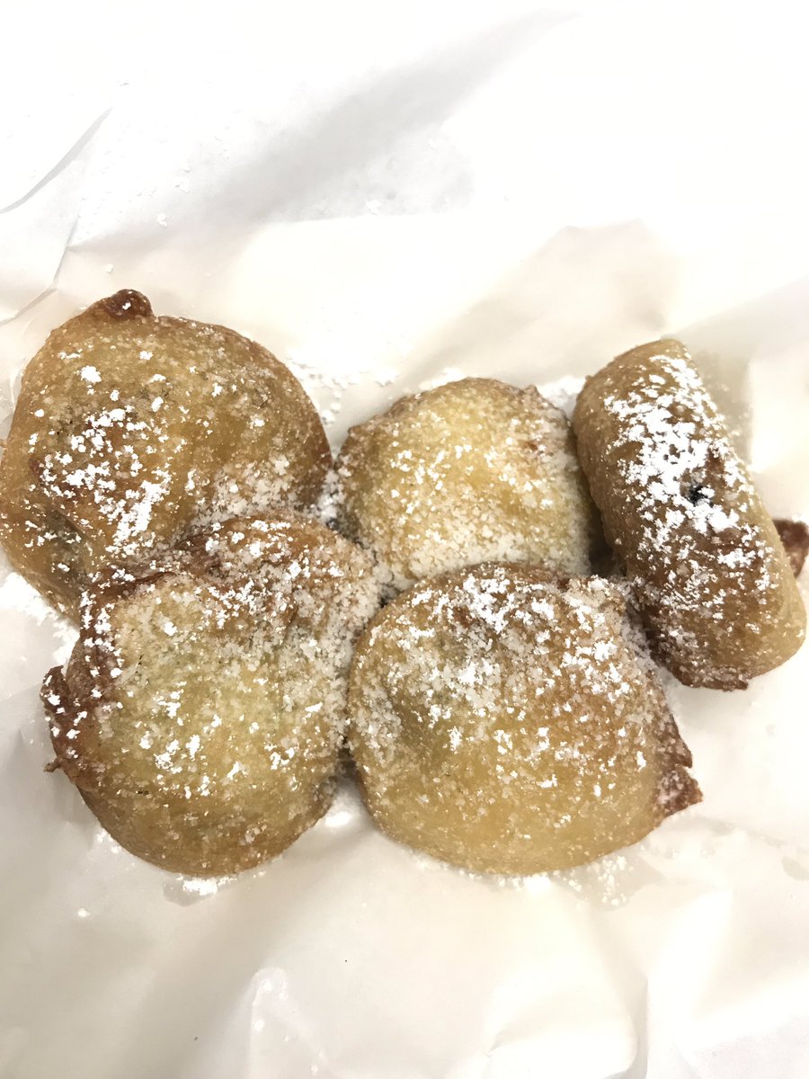 We’re coming out with #friedoreos for lunch today @MFAH stop by 11-2pm and try our many mouthwatering mix items     #houstonfoodtrucks #houstontx #houstonfood #houstonhalal #halaleats #halal #houstonfoodies #mediterranean #foodgram #thechewshack