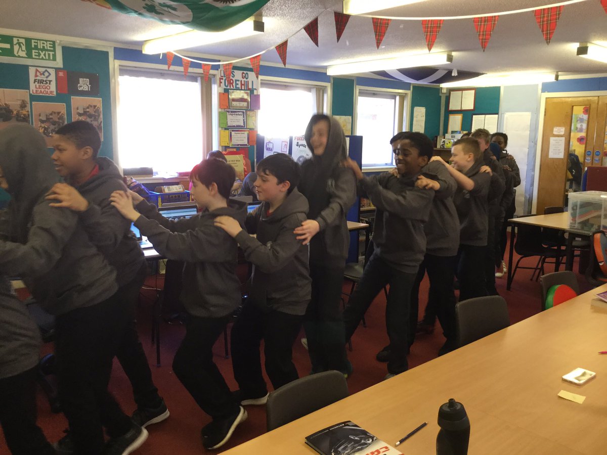 MT_Primary5's tweet photo. A big thank you to the PTA for funding our Leavers' Hoodies which arrived today, and Mrs Yates for all her work behind the scenes. #lookinggood #extrawarmth #P7cancandoit βΊοΈ https://t.co/eIdJeJ4QC2