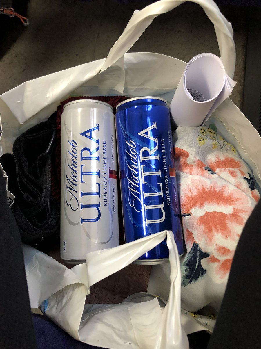 J_Nayy's tweet photo. Staff sale at work and an encounter with a guy handing out free samples of lager in Piccadilly means I’m now sat on the train home with a bag full of random clothes &amp; 2 tinnys 😂 #ilookhomeless #itsfridayiminlove #thepeasantwagondiaries 🚂 https://t.co/Kw4ksQk2rK