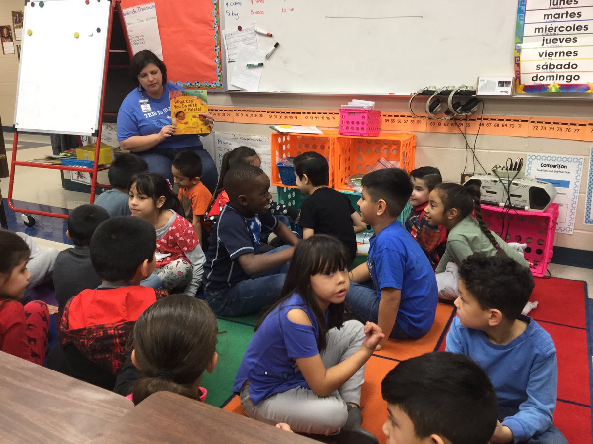 Thanks to @ElenaRabinovic3 for coming to read, the students are having discussions & they are loving it!!!! And it’s one of my favorite books #WhatcanyoudowithaPaleta #Biculturalclassroom Happy World Read Aloud Day! #ReadAloudDay @NISDGlenoaks @NisdBILESL