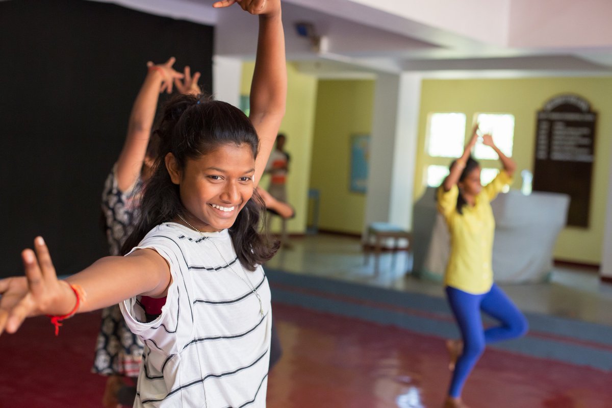 shesthefirst's tweet photo. #FridayFeeling from #STFScholar Visali from India: She was just accepted into an American university—with a full scholarship! 👩🏽‍🎓 She plans to become a doctor AND a mechanical engineer. 

It's true: A girl with an education is unstoppable. https://t.co/XtvMnC2hHO