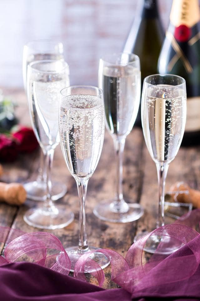 TheMarchHareVI's tweet photo. It's that time of the week, have some fizz with our weekend treat menu! Starting from 5pm... https://t.co/EBLdiaf4i7