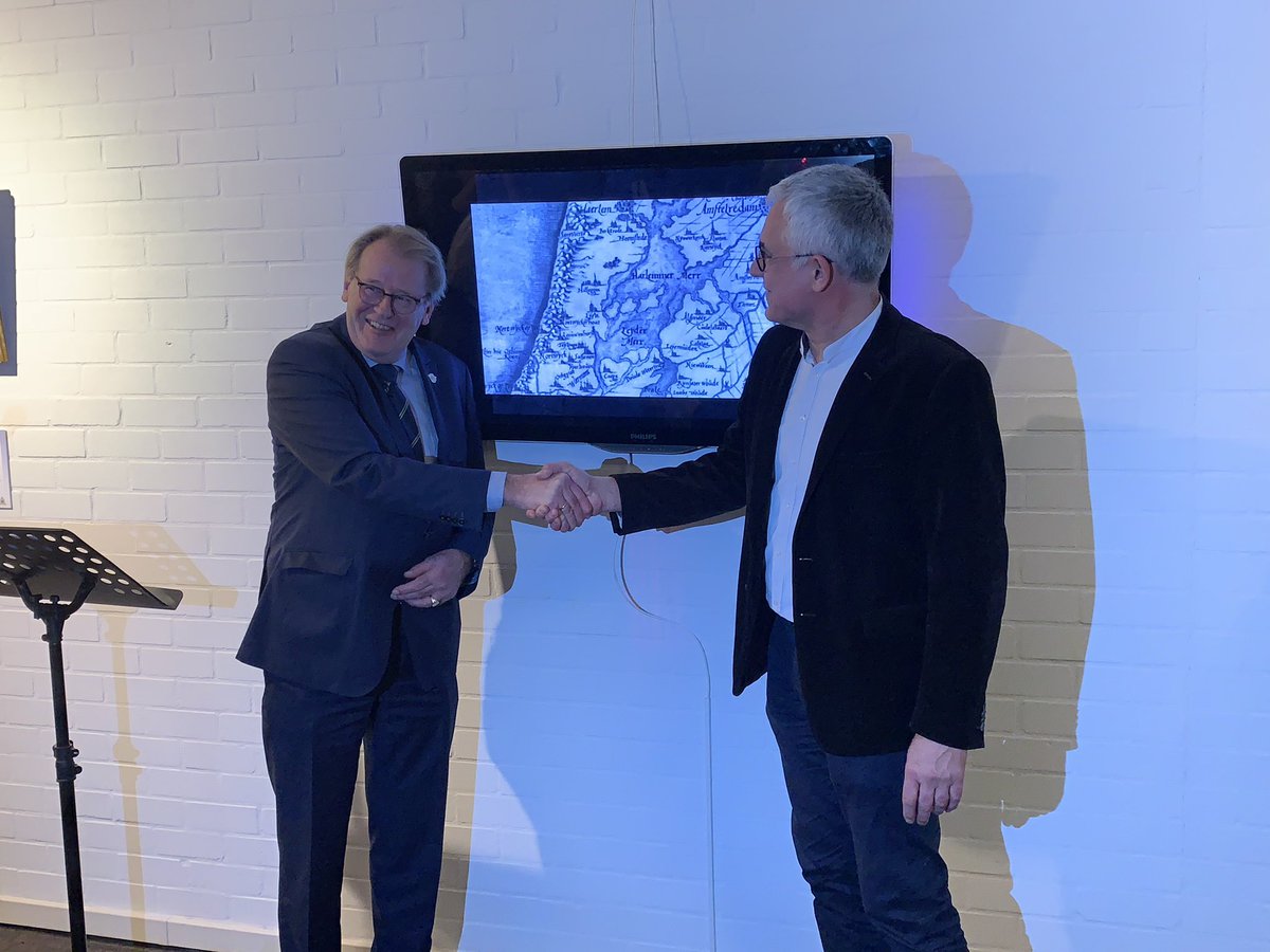 RT <a href="/JaapSmitCdK/">Jaap Smit</a>: Een mooie tentoonstelling geopend in Museum Noordwijk onder de titel 1+1+1+1=1 over de geschiedenis van Nortich beginnend in 1231 en nu ‘een scheiding van acht eeuwen’ weer één. Hulde aan de vele vrijwilligers van dit museum!