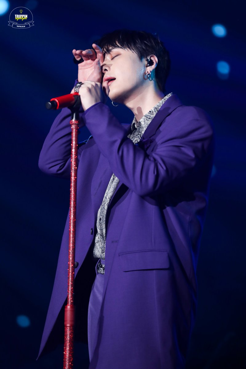 trippin_ht's tweet photo. 190201 GOODBYE 20’s 첫콘 :: 귀여움��만 아니라 섹시함도 준형이가 다할거거든...다이어리에 적어야지 이 세상 오늘 준형이가 다했다고💜❤️ #Goodbye20s #용준형 #준형 https://t.co/sam3Ik7Xfa
