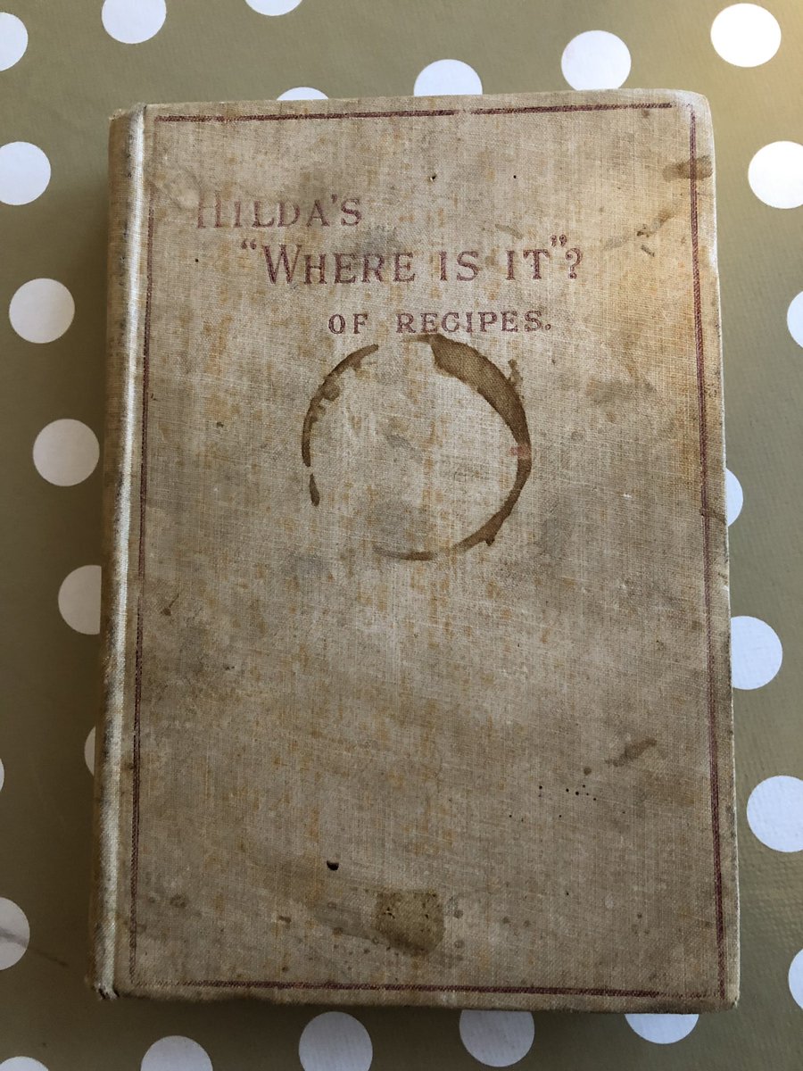SuzeAppleMac's tweet photo. Love my new book 😍 This edition of Hilda’s ‘Where is it?’ Of Recipes by Hildagonda J Duckitt is from 1899. #vintagerecipes #vintagecookbook #victoriancooking #victorian #capetownsouthafrica #indiancooking #malaycooking #cookbook #recipes #food #vintagebooks https://t.co/ghCLEg0IbR