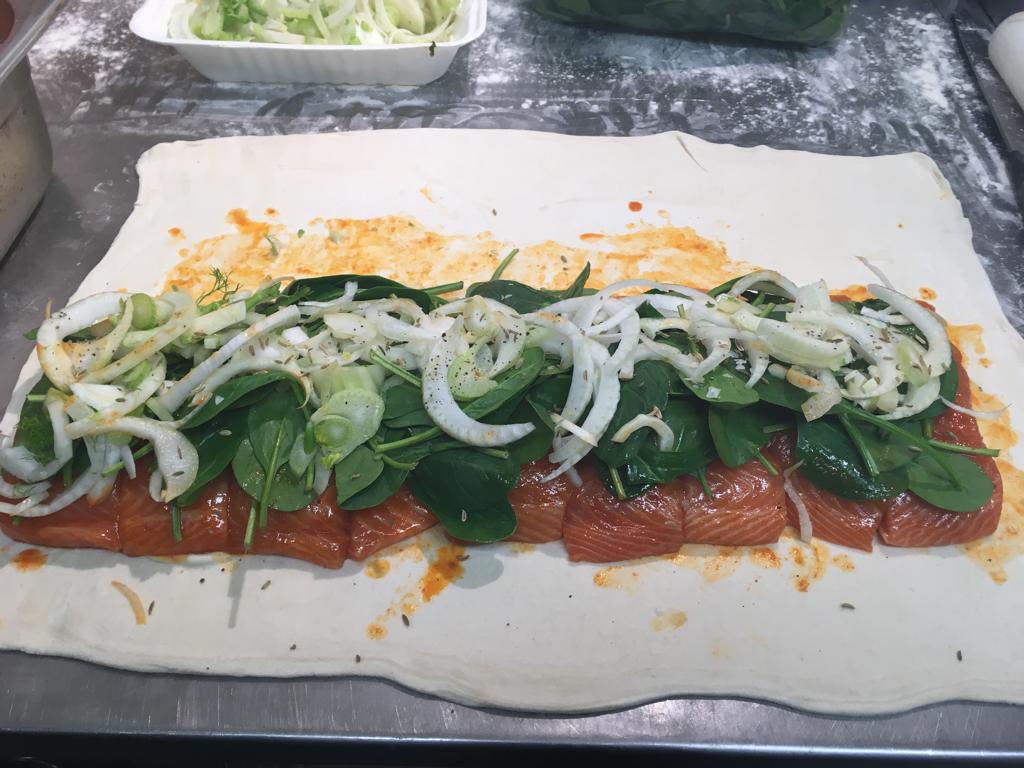 fayredo's tweet image. Most satisfying things in the world:

1) Peeling off iPhone packaging
2) Cutting a perfect slice of cake
3) Rolling up salmon, spinach and fennel in puff pastry. 

#OnLocation #CrewCatering #LocationCatering #SetLife #Catering #Producer #Friyay #FridayFeeling