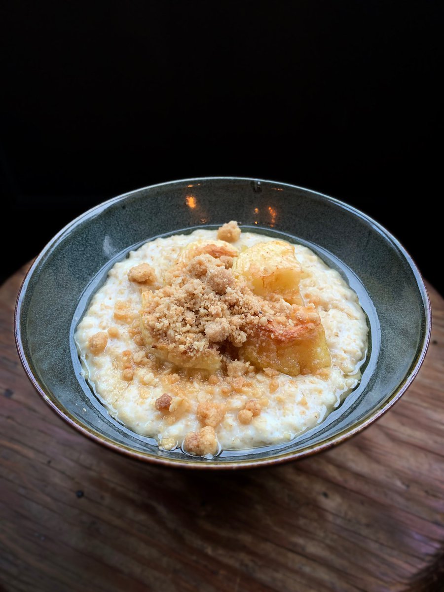 Apple crumble isn’t just for Sunday lunch... try apple crumble porridge for Sunday #brunch at <a href="/thetwenty_six/">The Twenty Six</a>. Reservations available for Sunday 10am-2pm 🍏