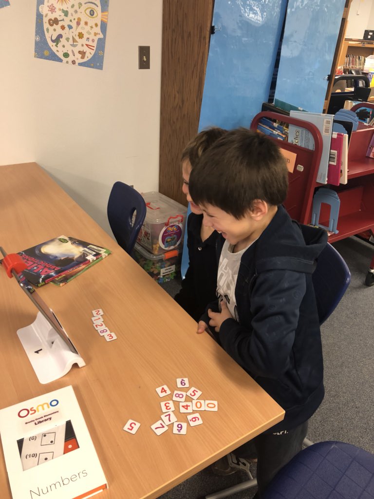 Ms_BrogdonBCE's tweet image. We ❤️ BOOKS &amp;amp; OSMO! #friyay @BCE_BlueJays #soaringinsecond