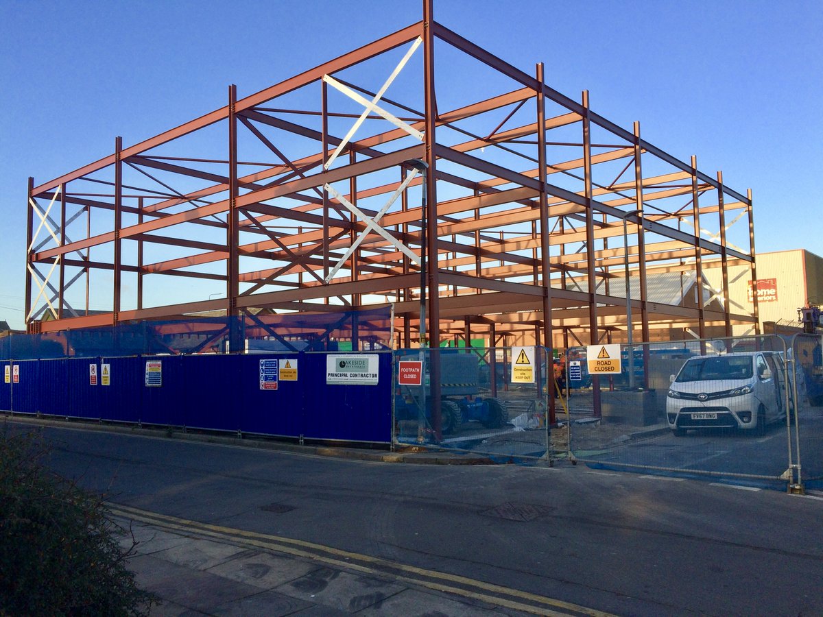 FusseySteel's tweet image. 50 tonne recently erected on the former Excelsior Club site in Grimsby for John Philips, of Lakeside Developments. #steel #structualengineering #structual