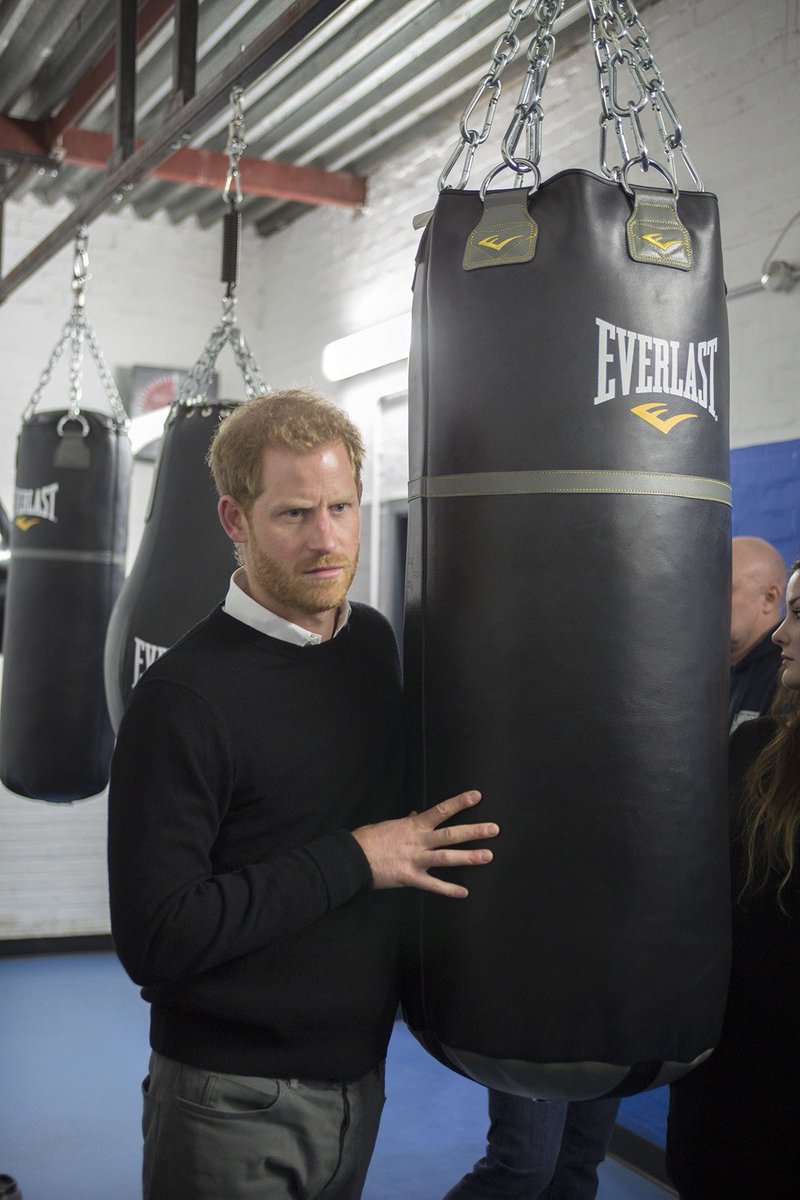 freepeeper's tweet photo. Feb 1: #RoyalVisitBristol
(2) TRH visited @EmpireFightingC, which aims to transform young lives through non-contact boxing and personal support. (๐ธ @tompilston) https://t.co/mrZiMG2Emm