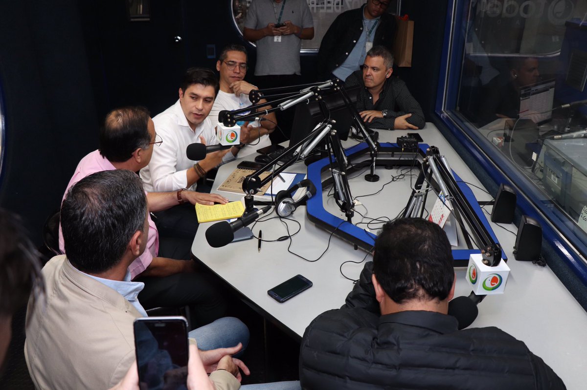 Compartimos con <a href="/chechocano/">Checho Cano</a>,  coordinador de Radio <a href="/Todelar/">Artunduaga 890 AM</a>, Yolanda Betancourt, directora Administrativa y su equipo de trabajo, para visualizar el buen trabajo del <a href="/ConcejoMedellin/">Concejo de Medellín</a> con la ciudadanía.
#LoHacemos ✔️