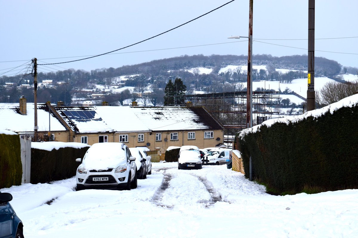 Snowy Bathford. Views over Little Solsbury Hill with St Swithun’s Church and towards Snow Hill and Bath. 

#Snow #Snowphotos #weather #Bathford #Bath