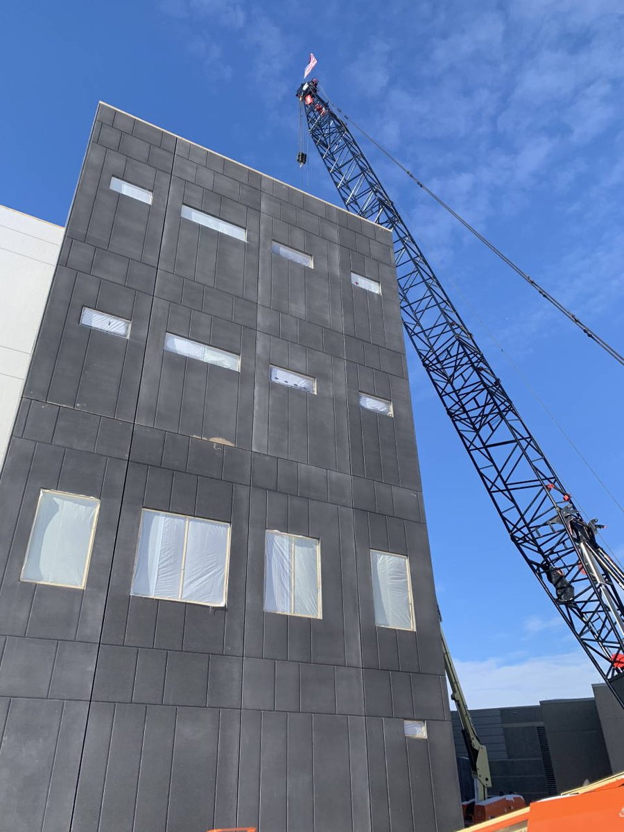 WellsConcrete's tweet photo. Wright County Justice Center takes shape with more than 200 pieces of #precast #concrete #wellsbuilds #BKVGroup https://t.co/zjzsaZ92q0 https://t.co/bG9KkaItoh