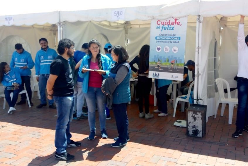 SectorMovilidad's tweet image. En la plazoleta del SuperCADE de Suba, avanzamos en el Censo a Bicitaxistas, una iniciativa con la que damos cumplimiento a la resolución expedida por @MinTransporteCo, que busca reglamentar este servicio.

⏰ Estaremos hasta las 4 PM, mañana continuaremos de 9:00 AM a 4:00 PM.