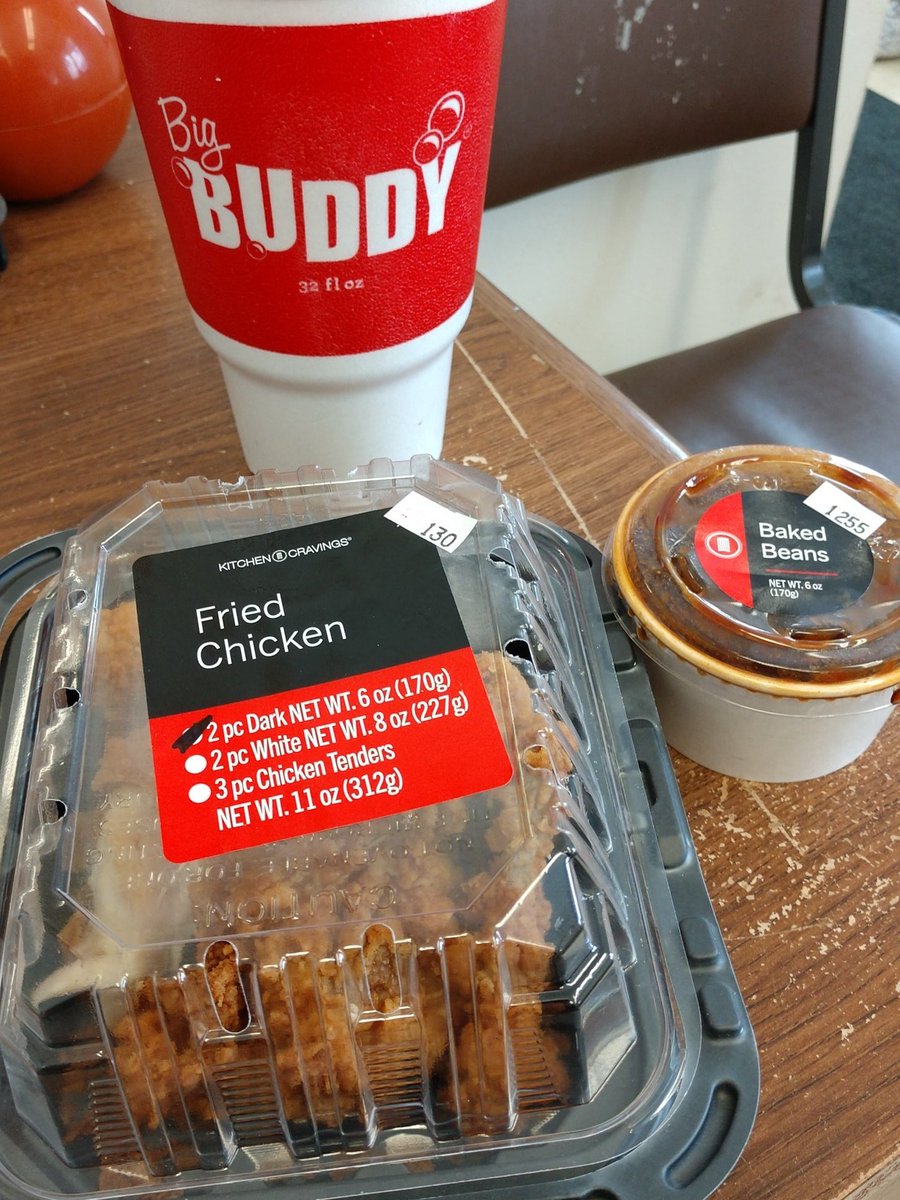 JacobScriver's tweet image. Stopped at the brand new @KwikTrip in West Salem. They now have chicken and sides to go with it on the hot spot. Pretty tasty! Would recommend it.