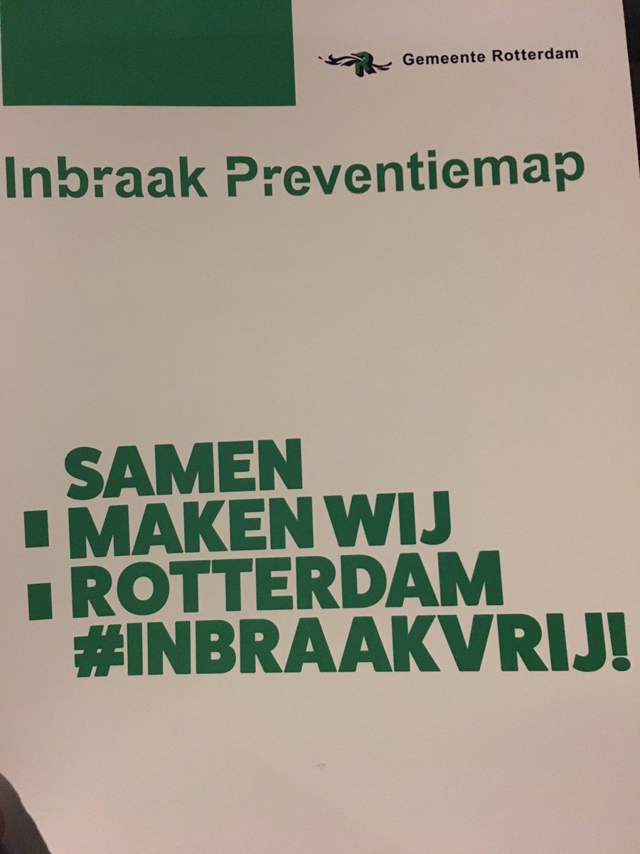 MRVisser80's tweet photo. Met de buurttent en bakfiets van inbraakpreventie in Pendrecht. Compleet met heerlijke soep! En uiteraard zijn @POL_Charlois, @Laura52444821, buurtpreventie Zuid en @HandhavingZ_010 van de partij. #HIC #rotterdaminbraakvrij https://t.co/PSV44n7v3A