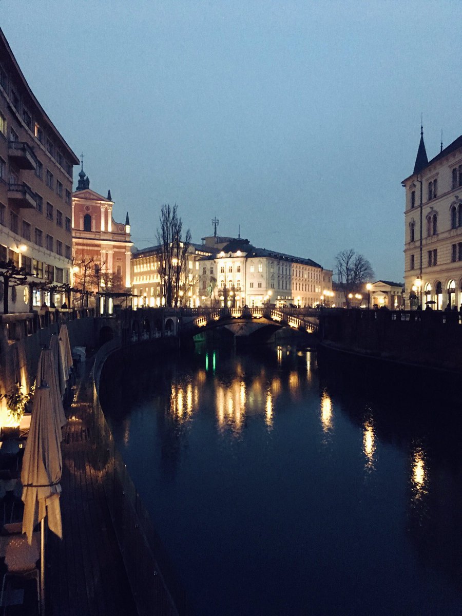AmethysFabrics's tweet photo. En passant par #Venise, go to #Ljubliana #Slovenie ! https://t.co/a9C69N3Rog