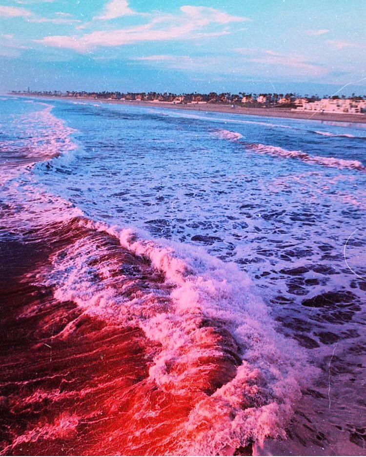 Pinky waves of love 💕 
Happy February, beautiful people!
#february #waves #repost 
@gemtheconqueror 
#wavecutter