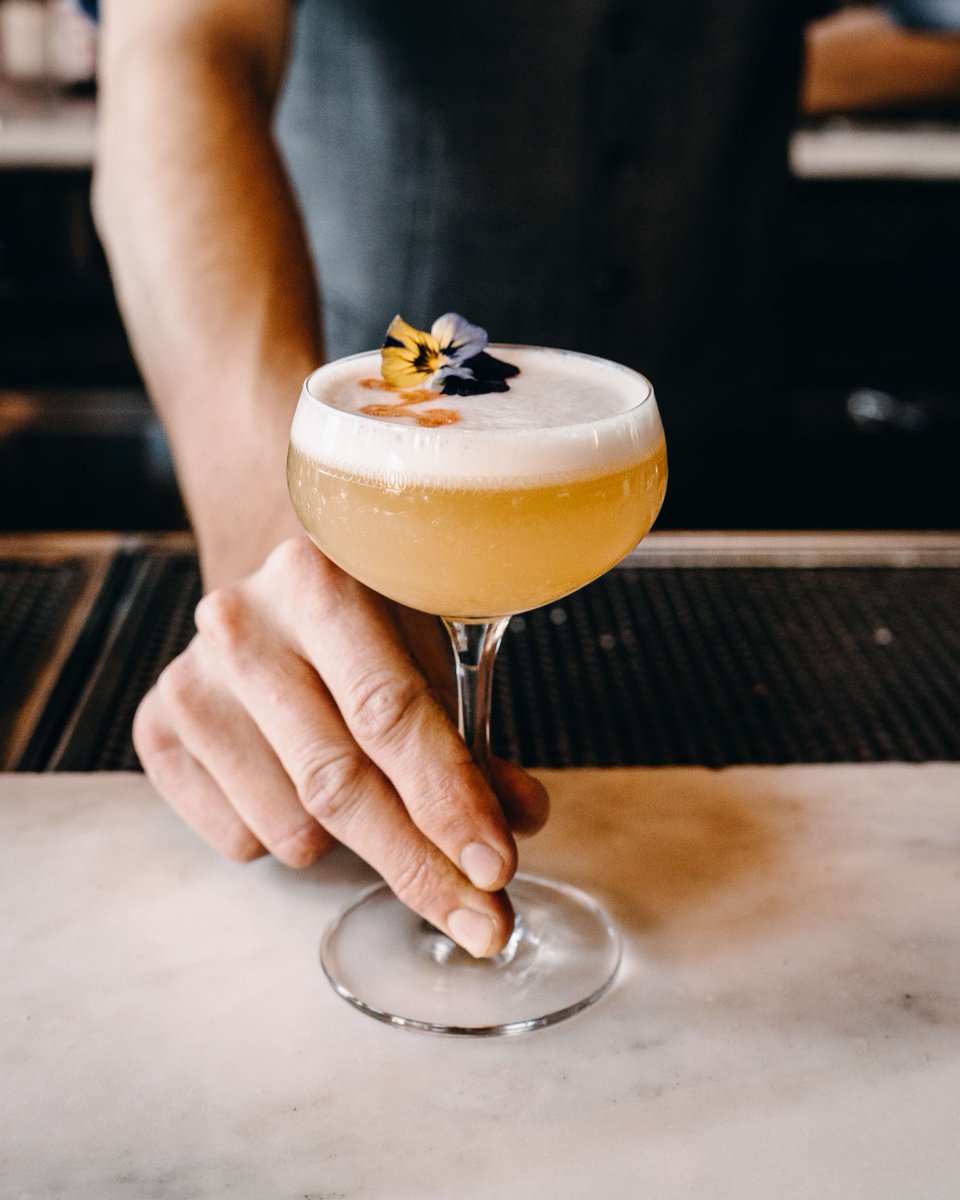 Proper drinks, the Old Elk way. Start the month off right with our Old Elk sour cocktail. 

Recipe: bit.ly/2t4veLz