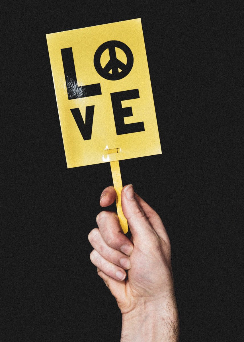 I designed a #typeface recently, it’s free for personal use. #Protest - get it here: chewstudio.co.uk