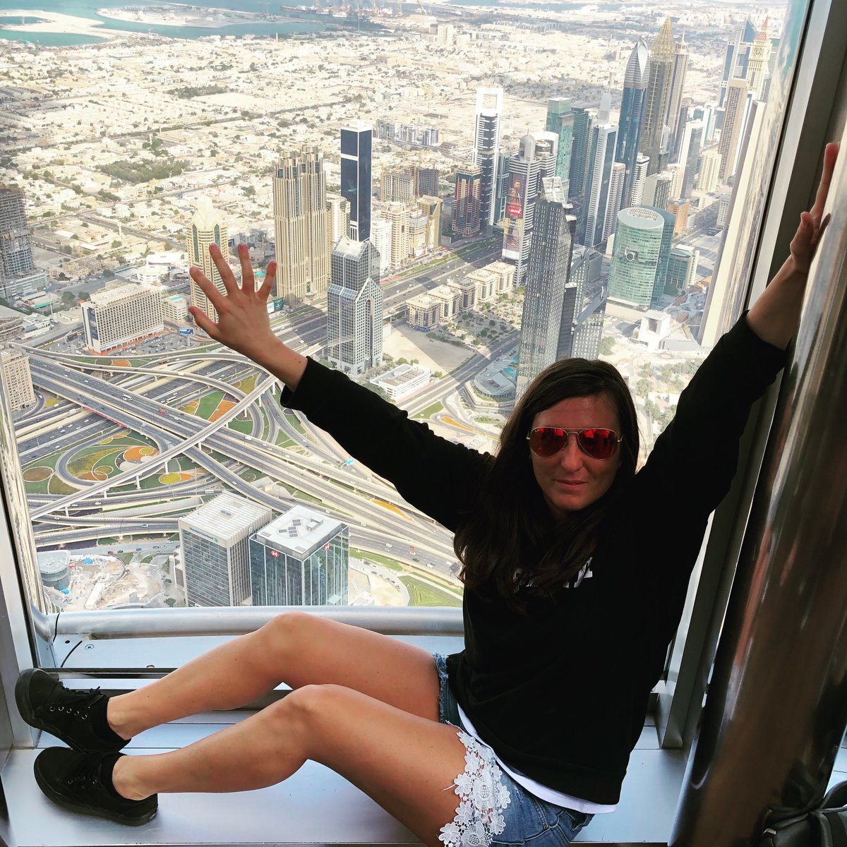 BornBackpacker's tweet photo. Another view from Burj Khalifa 🇦🇪
*
*
*
#bornbackpacker #travellover #pose #dubai #dubai🇦🇪 #dubailove #burjkhalifa #vistas #panoramic #panorama #vistas #vistasexpectaculares #view #panoramicview #travelling #travellingourplanet #travellingthroughtheworld #travellingtheworld https://t.co/8tohFH5tjN