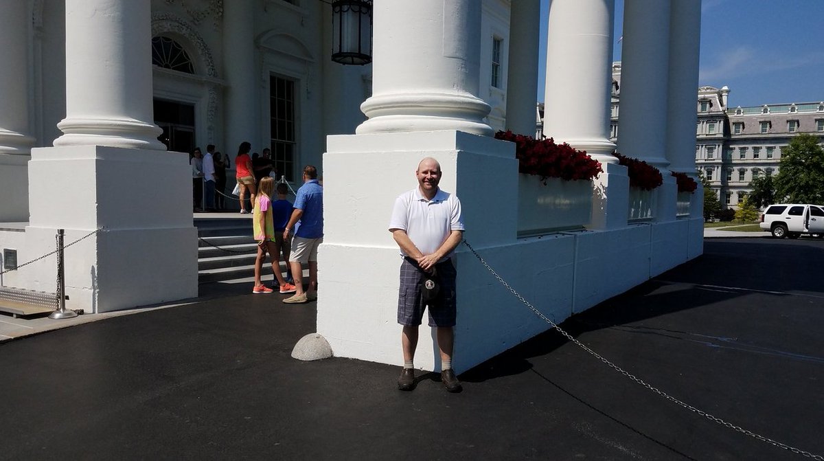 MarkJWestpfahl's tweet photo. Just submitted my application for the @WhiteHouseHstry Teacher Institute! Fingers crossed! #WHHTI #whhti19 @MsGerloski, I am the little guy in the old photos! The other two photos are some of my students who were credentialed to cover the President in Minnesota. #CHCougars https://t.co/z5FDUPxD00